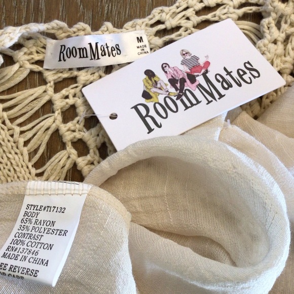 RoomMates Boho Ivory Crocheted Fringe Open Front Cardigan Cover Up Size Medium - Picture 7 of 7